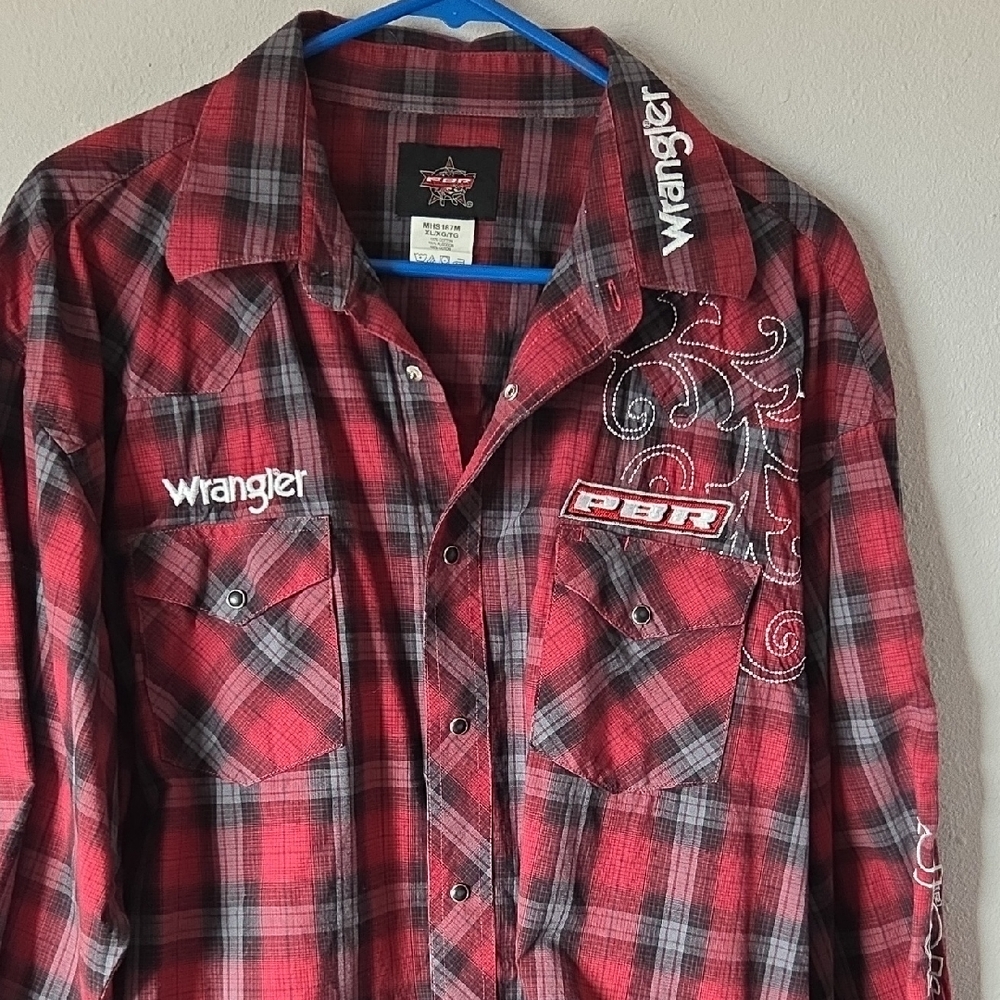 Wrangler Red and Black Plaid Western Shirt